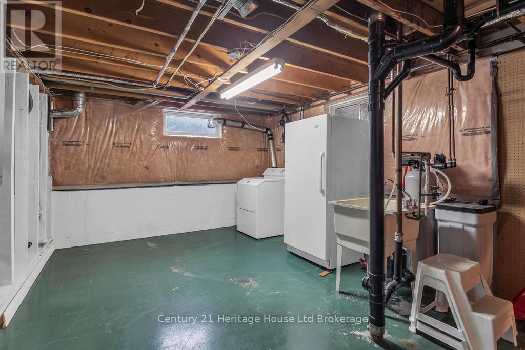 109 Lyndale Crescent, Woodstock, Ontario  N4S 7S8 - Photo 15 - X12696198