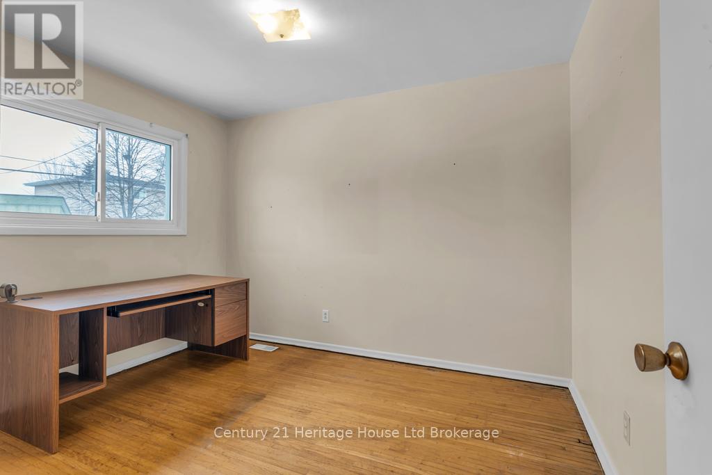 109 Lyndale Crescent, Woodstock, Ontario  N4S 7S8 - Photo 9 - X12696198