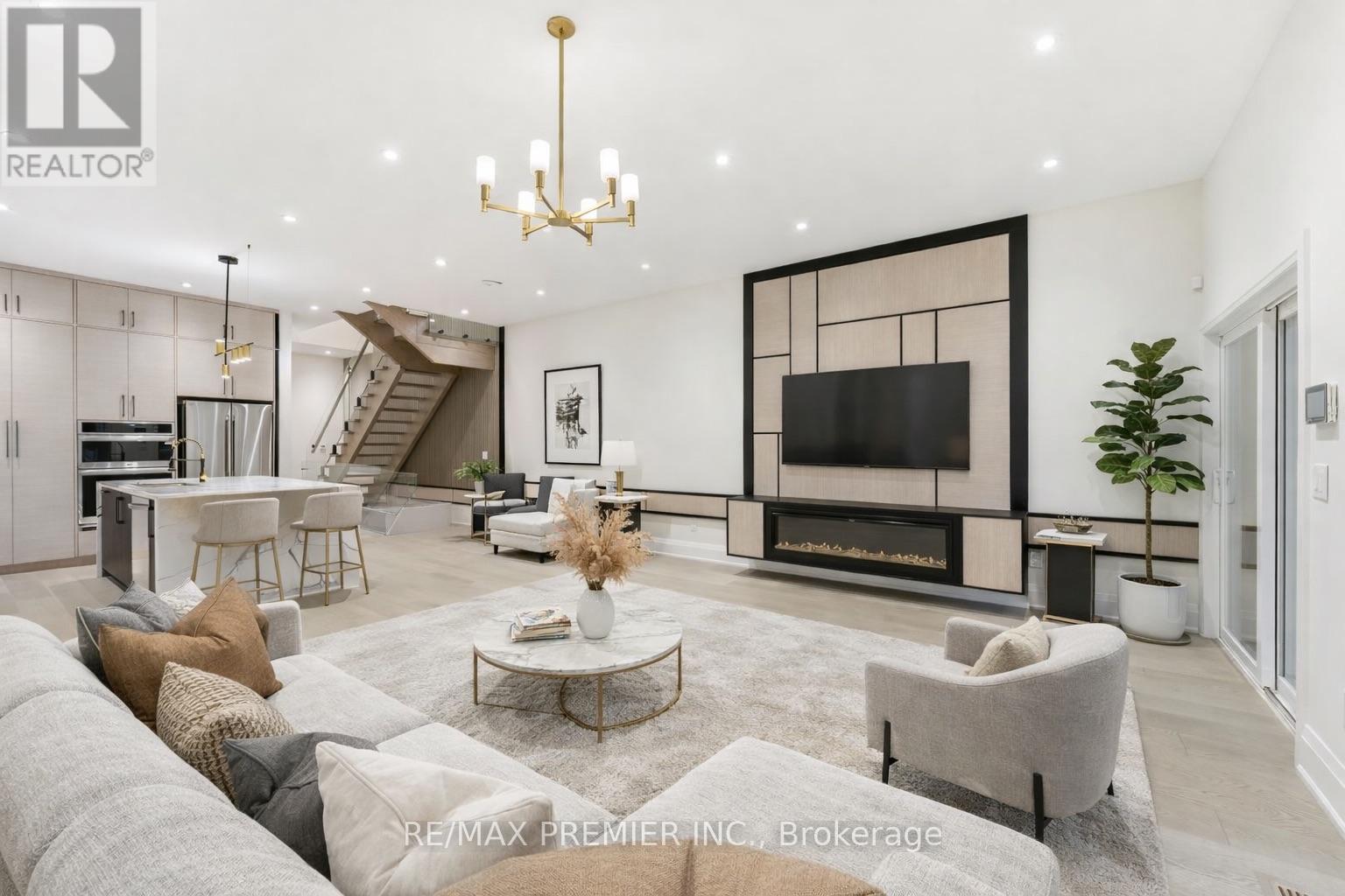 23a Maple Avenue N, Mississauga, Ontario  L5H 2S1 - Photo 19 - W12693262