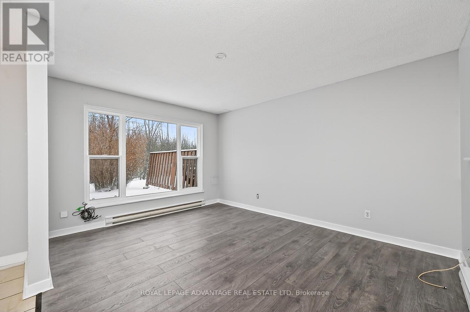 P - 4 Pearl Street, Smiths Falls, Ontario K7A 5B5 - Photo 6 - X12696342