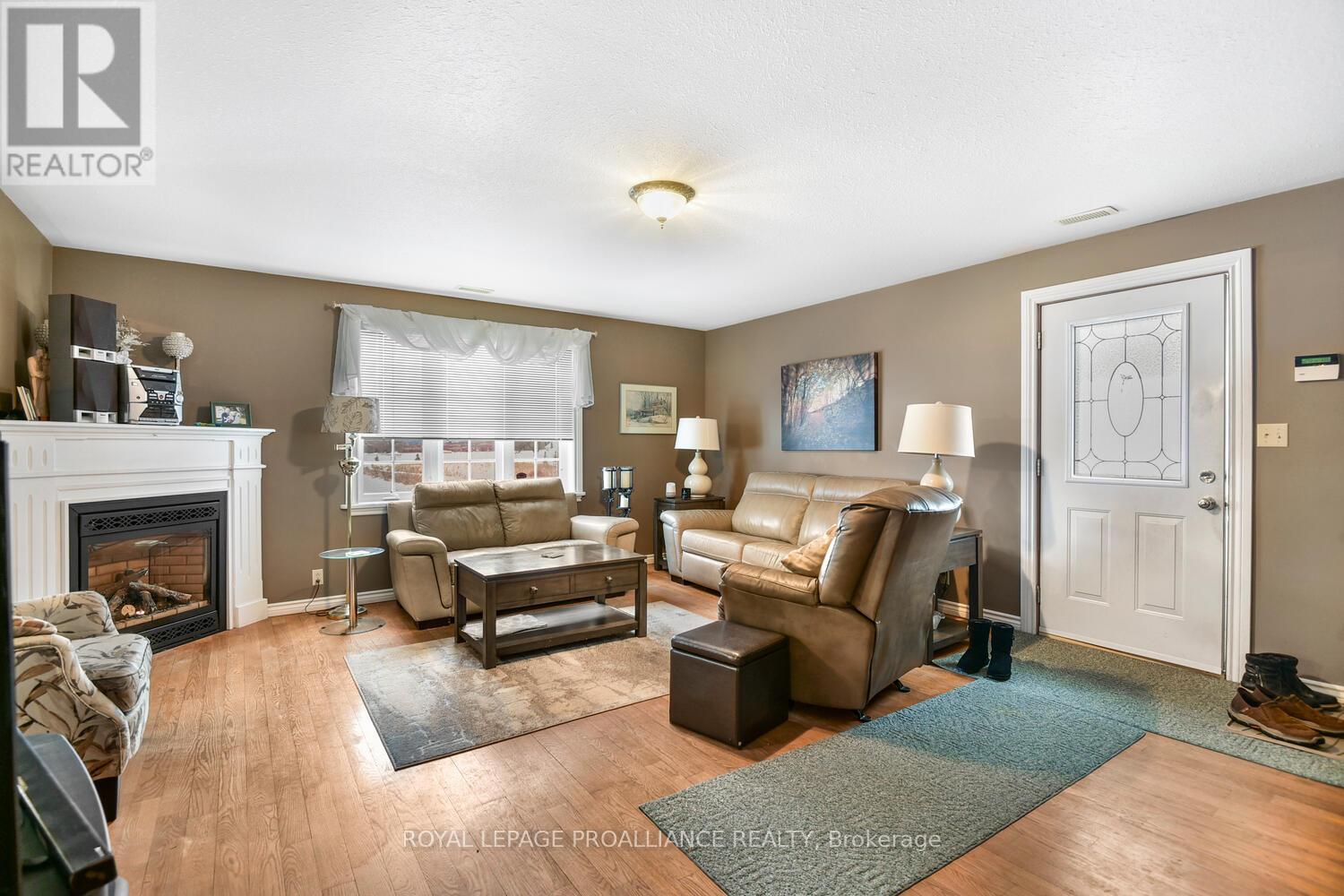 2111 County Road 2 Road E, Edwardsburgh/cardinal, Ontario  K0E 1T1 - Photo 7 - X12696346