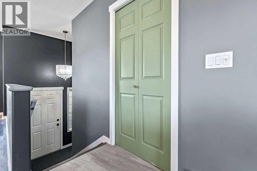 20 High Ridge Close Nw, High River, Alberta T1V 1X9 - Photo 4 - A2275176