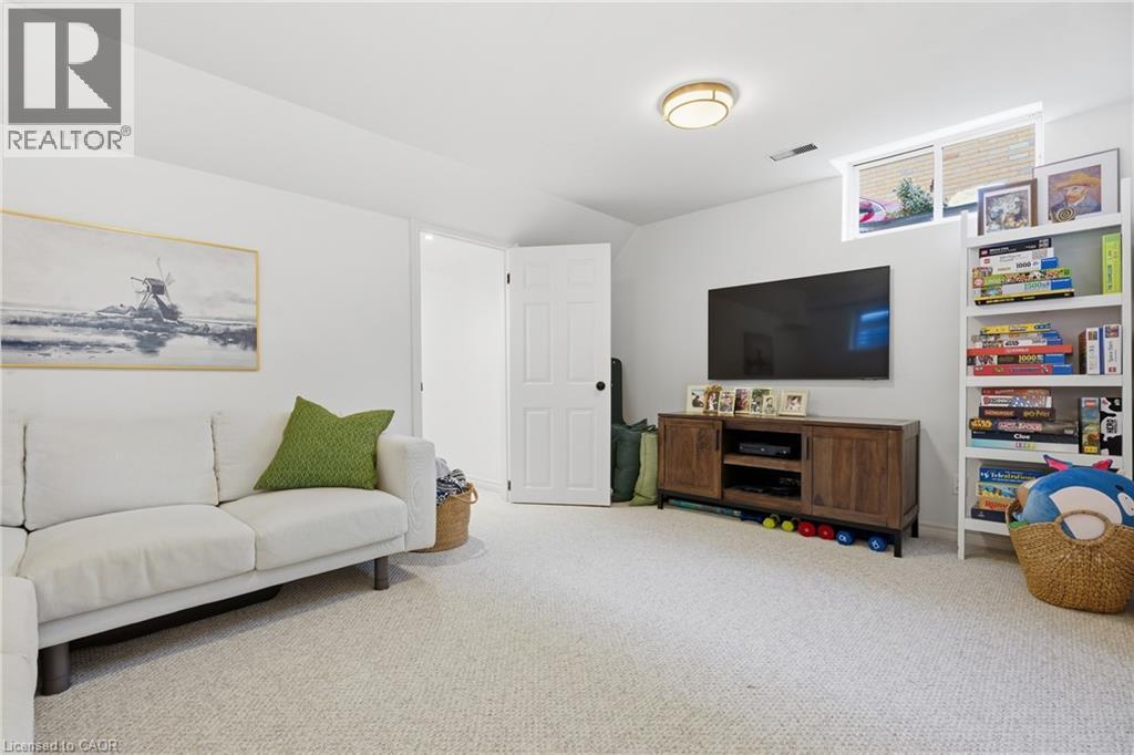 121 Moss Place, Guelph, Ontario  N1G 4V4 - Photo 24 - 40798249