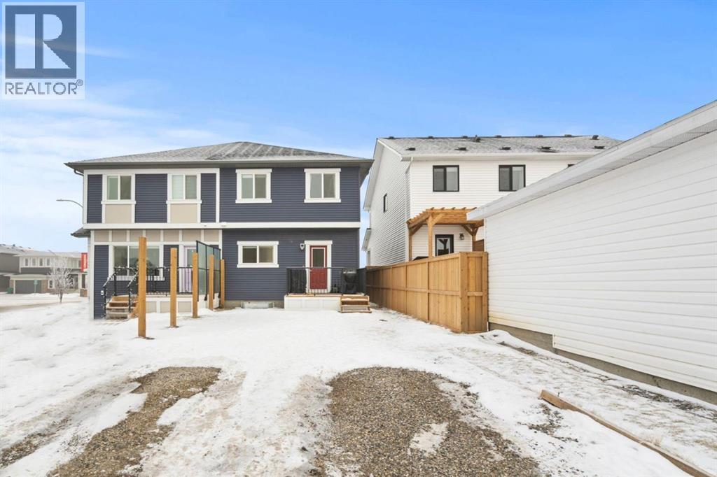 10 Emberside Link, Cochrane, Alberta  T4C 3A9 - Photo 36 - A2276985