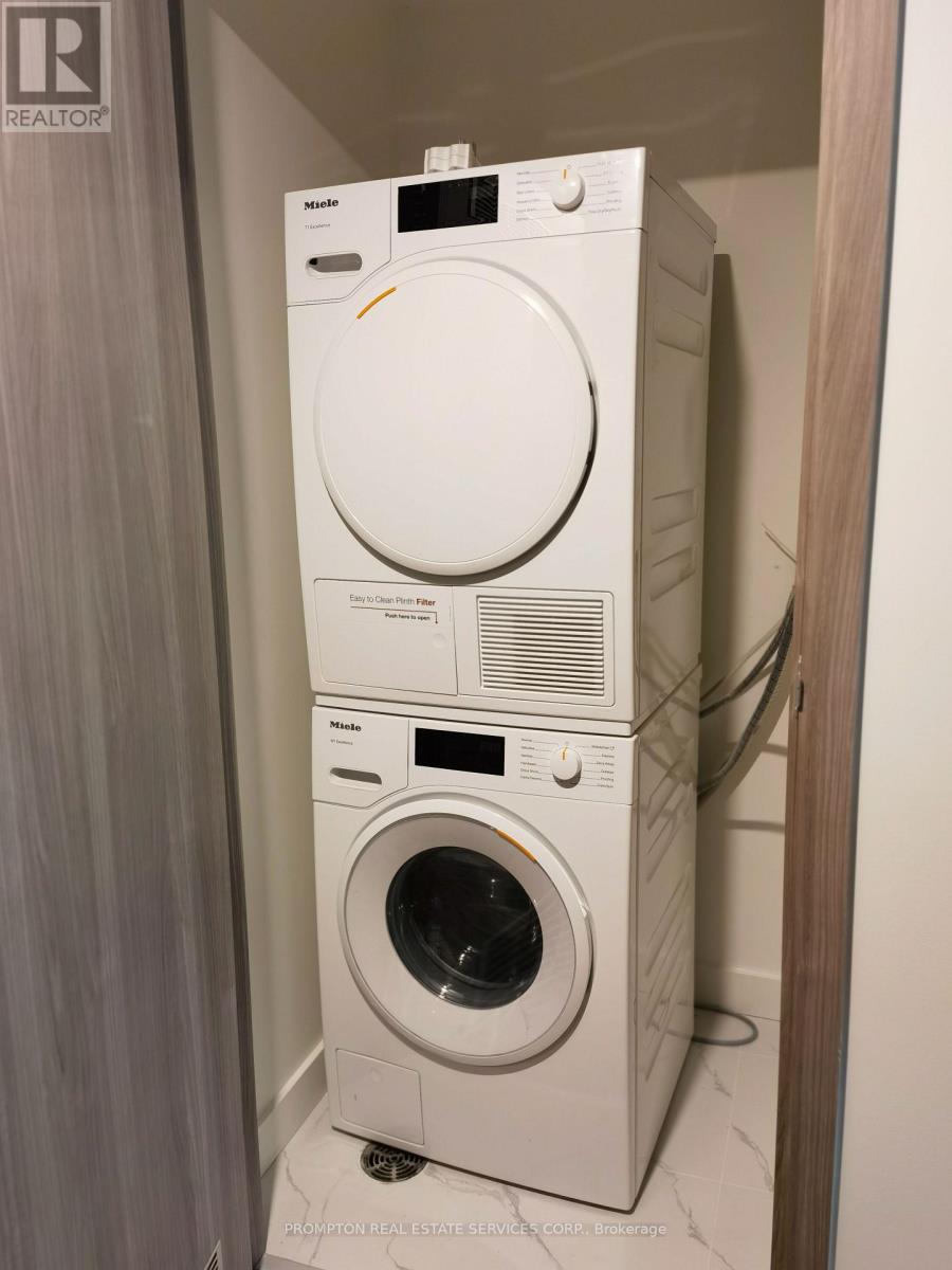 906 - 1 Concord Cityplace Way, Toronto, Ontario  M5V 0X3 - Photo 11 - C12685660