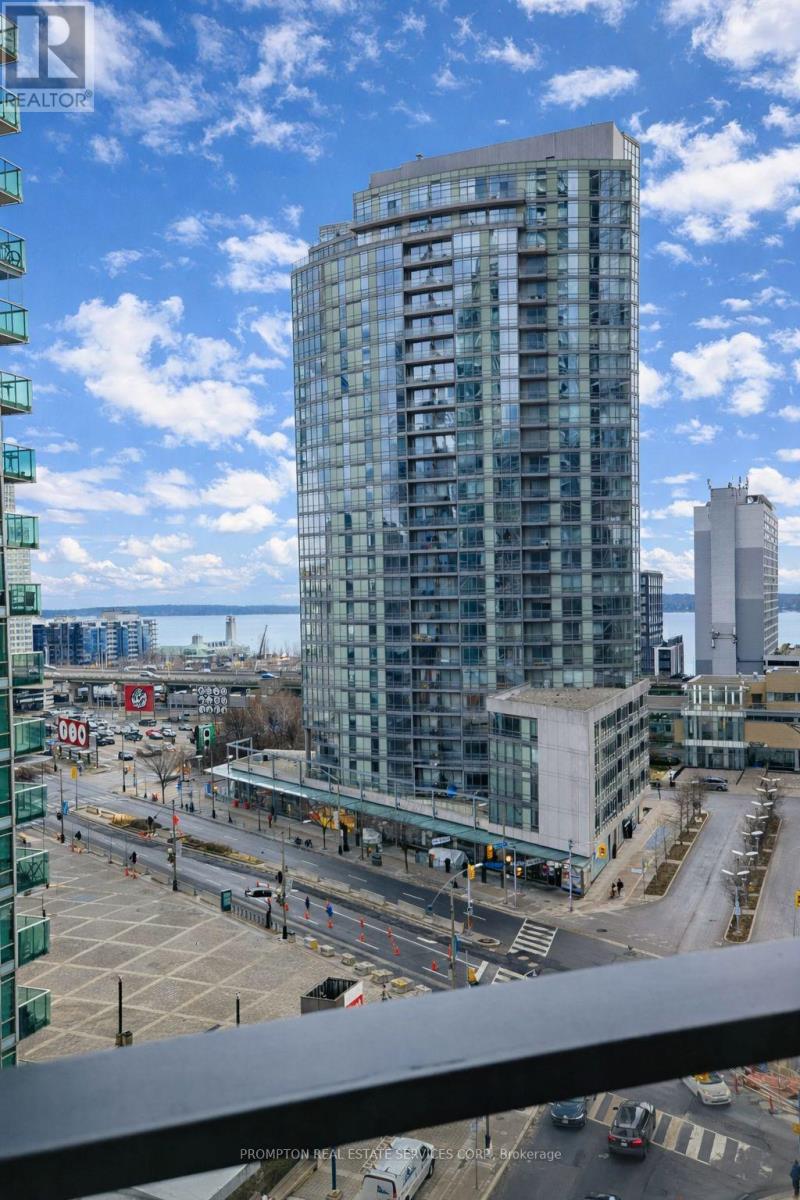 906 - 1 Concord Cityplace Way, Toronto, Ontario  M5V 0X3 - Photo 3 - C12685660