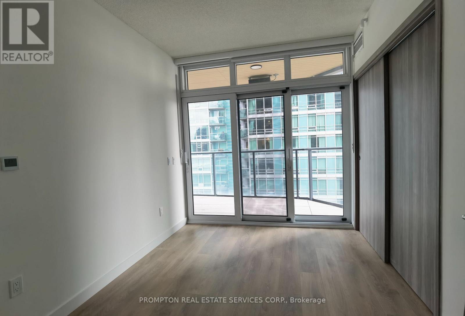 906 - 1 Concord Cityplace Way, Toronto, Ontario  M5V 0X3 - Photo 8 - C12685660