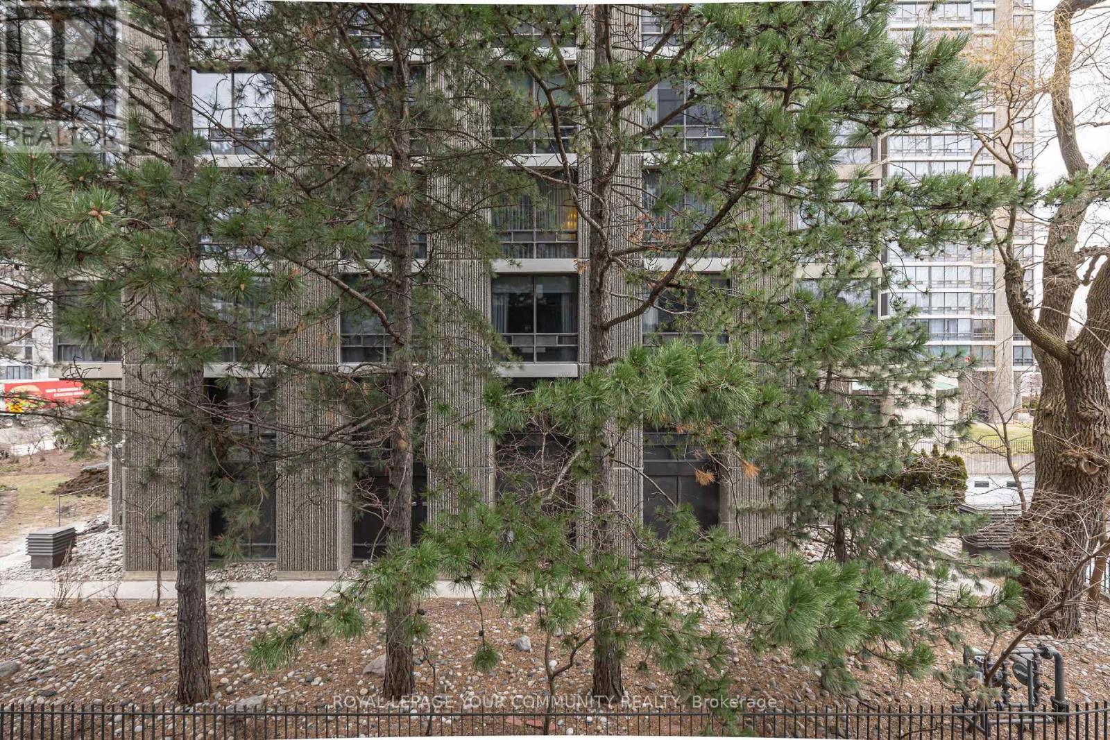 201 - 609 Avenue Road, Toronto, Ontario  M4V 0B1 - Photo 27 - C12696274