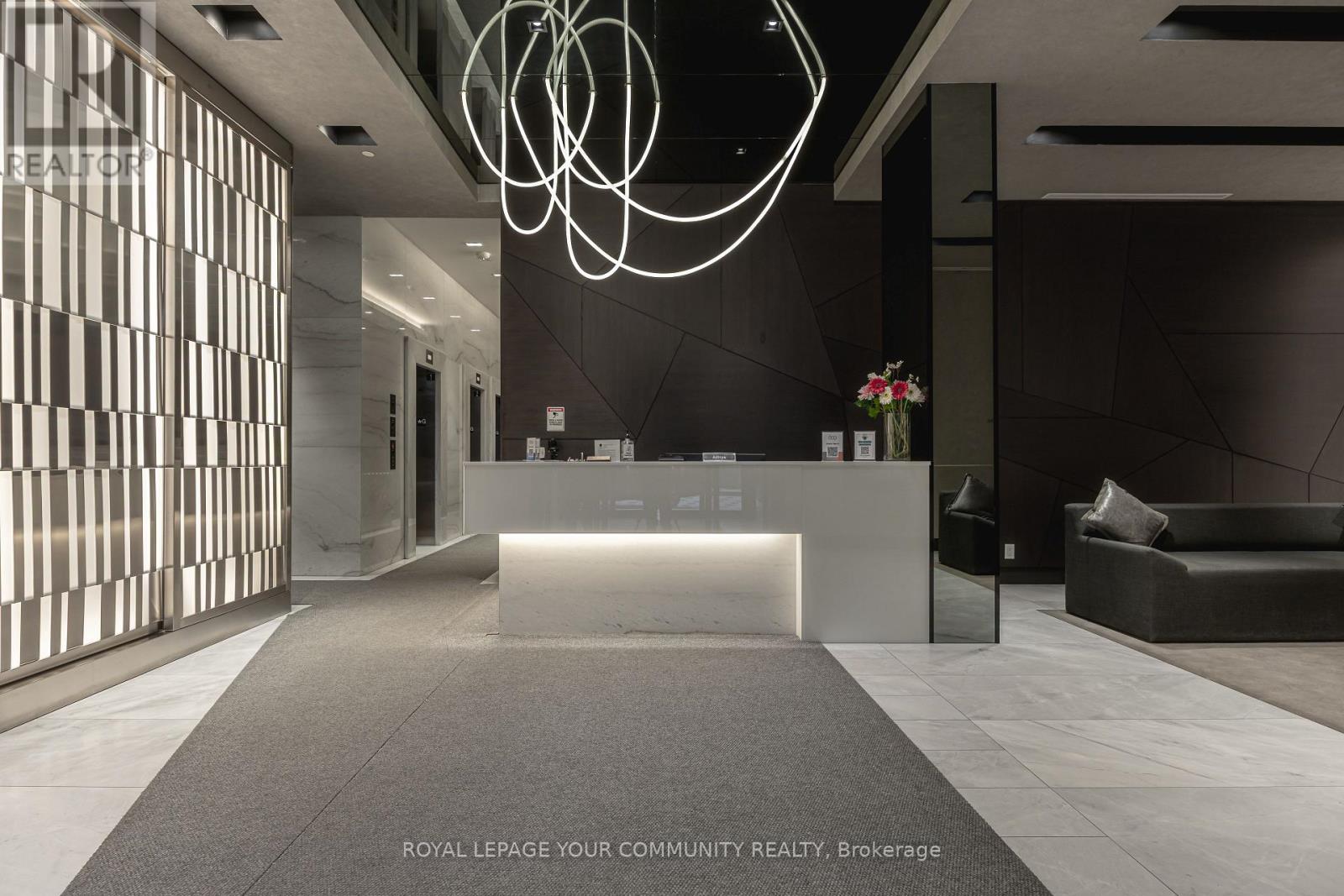 201 - 609 Avenue Road, Toronto, Ontario  M4V 0B1 - Photo 4 - C12696274