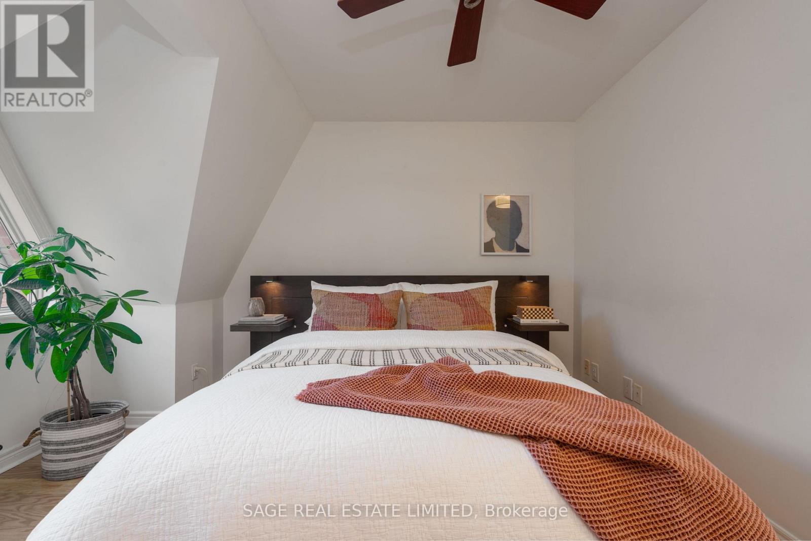 14 Old Trillium Lane, Toronto, Ontario  M5A 4T2 - Photo 15 - C12696356