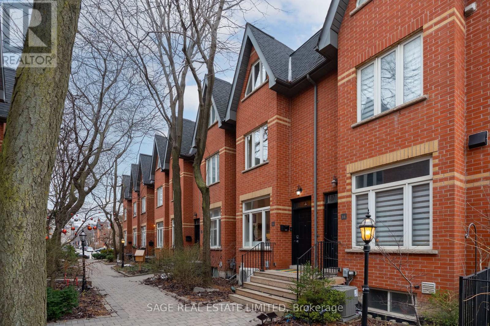 14 Old Trillium Lane, Toronto, Ontario  M5A 4T2 - Photo 2 - C12696356