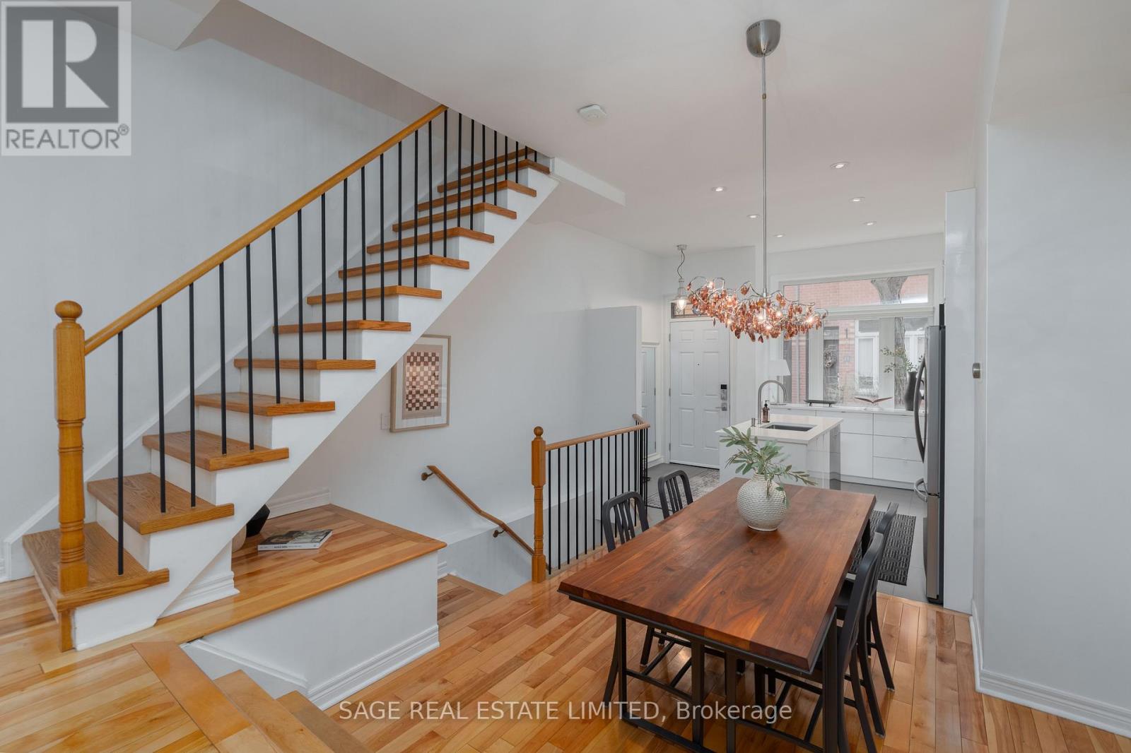 14 Old Trillium Lane, Toronto, Ontario  M5A 4T2 - Photo 5 - C12696356