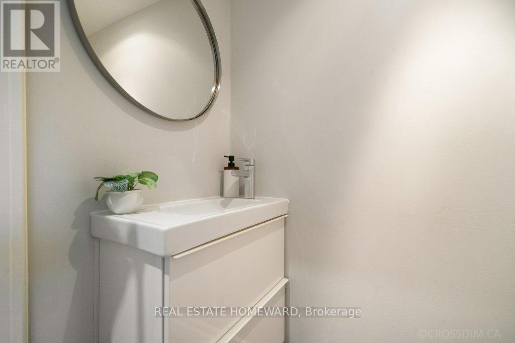 21 Queensdale Avenue, Toronto, Ontario  M4J 1Y1 - Photo 18 - E12696208