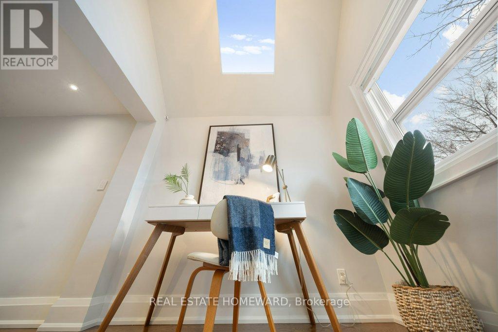 21 Queensdale Avenue, Toronto, Ontario  M4J 1Y1 - Photo 21 - E12696208