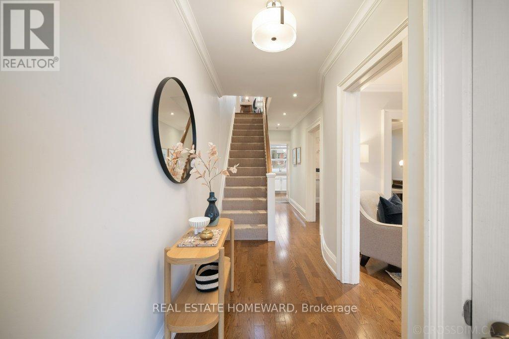 21 Queensdale Avenue, Toronto, Ontario  M4J 1Y1 - Photo 7 - E12696208