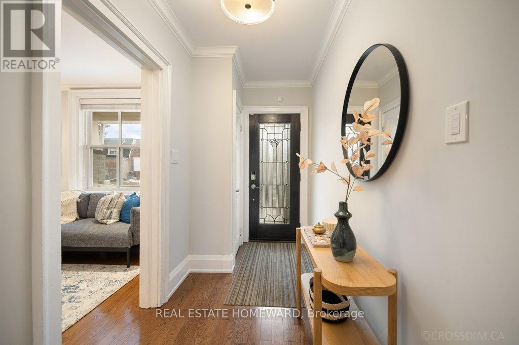 21 Queensdale Avenue, Toronto, Ontario  M4J 1Y1 - Photo 8 - E12696208