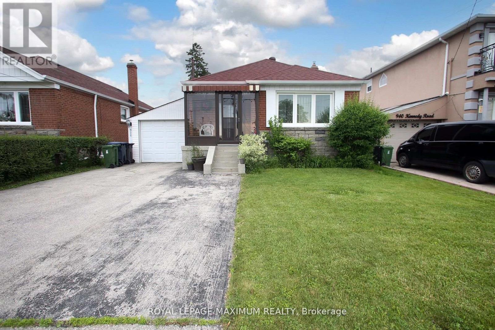 938 Kennedy Road, Toronto, Ontario  M1K 2G3 - Photo 2 - E12696290