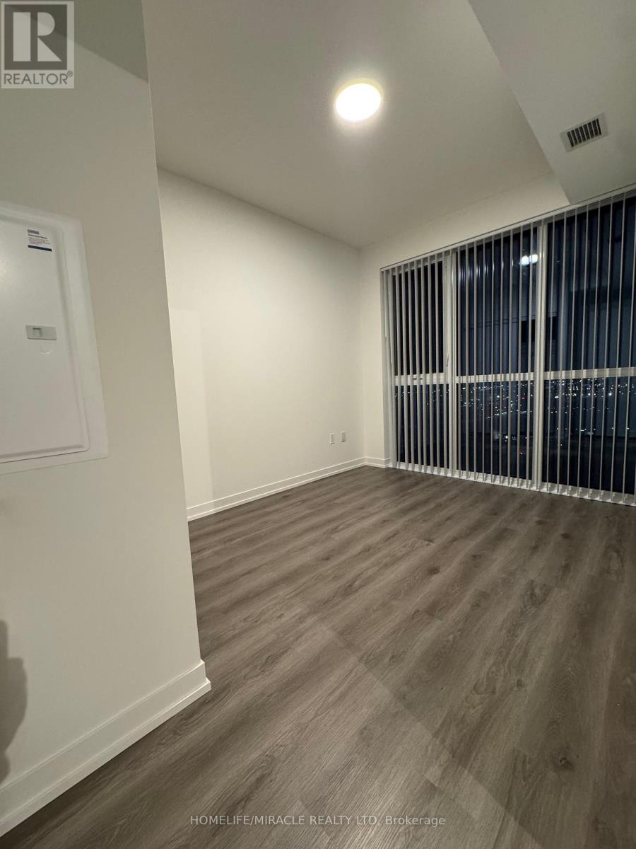 2012 - 225 Commerce Street, Vaughan, Ontario  L4K 0P9 - Photo 9 - N12696338