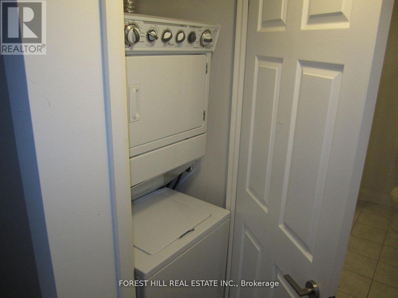 402 - 83 Woodbridge Avenue, Vaughan, Ontario  L4L 2S6 - Photo 6 - N12696358