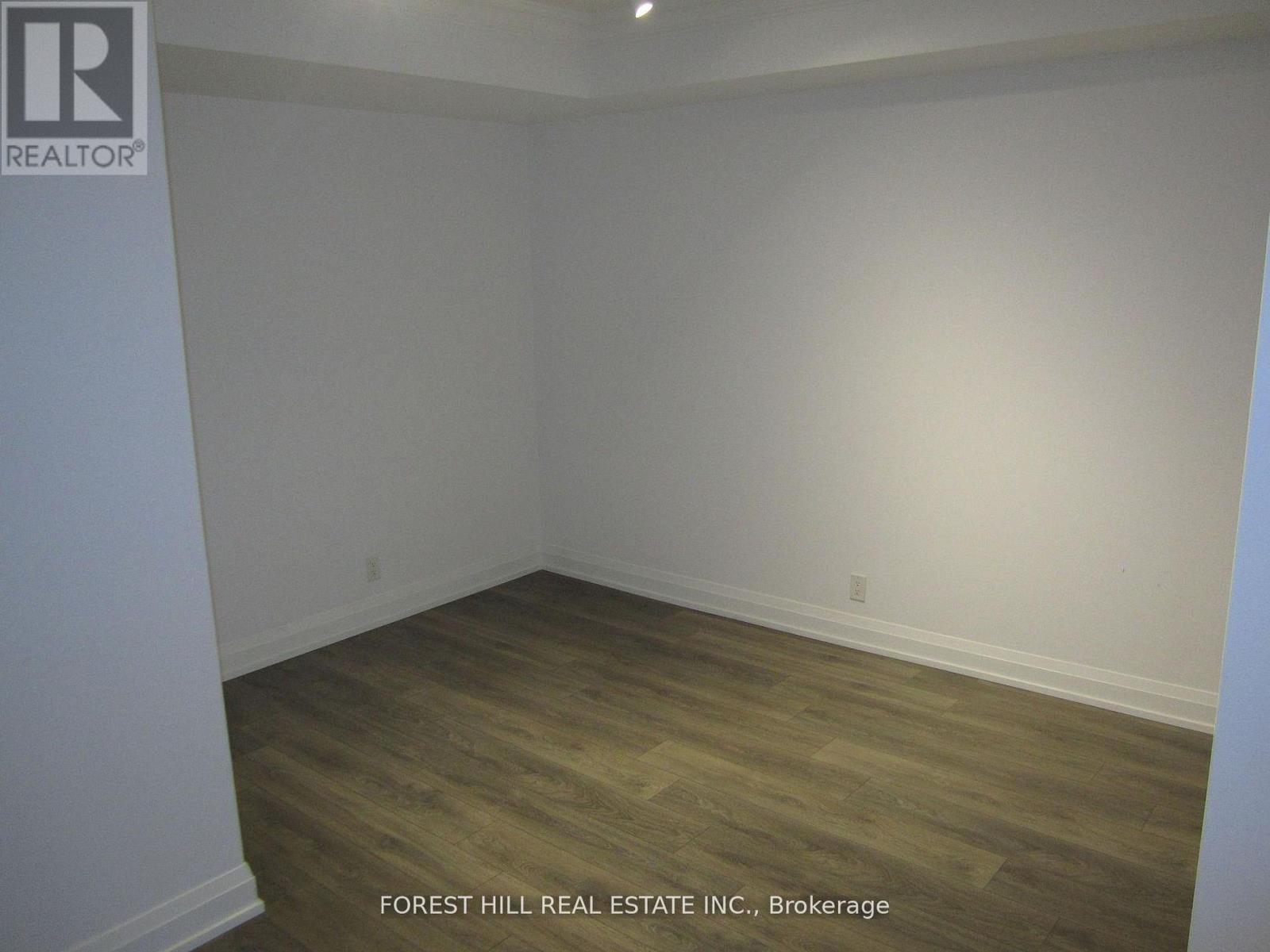 402 - 83 Woodbridge Avenue, Vaughan, Ontario  L4L 2S6 - Photo 9 - N12696358