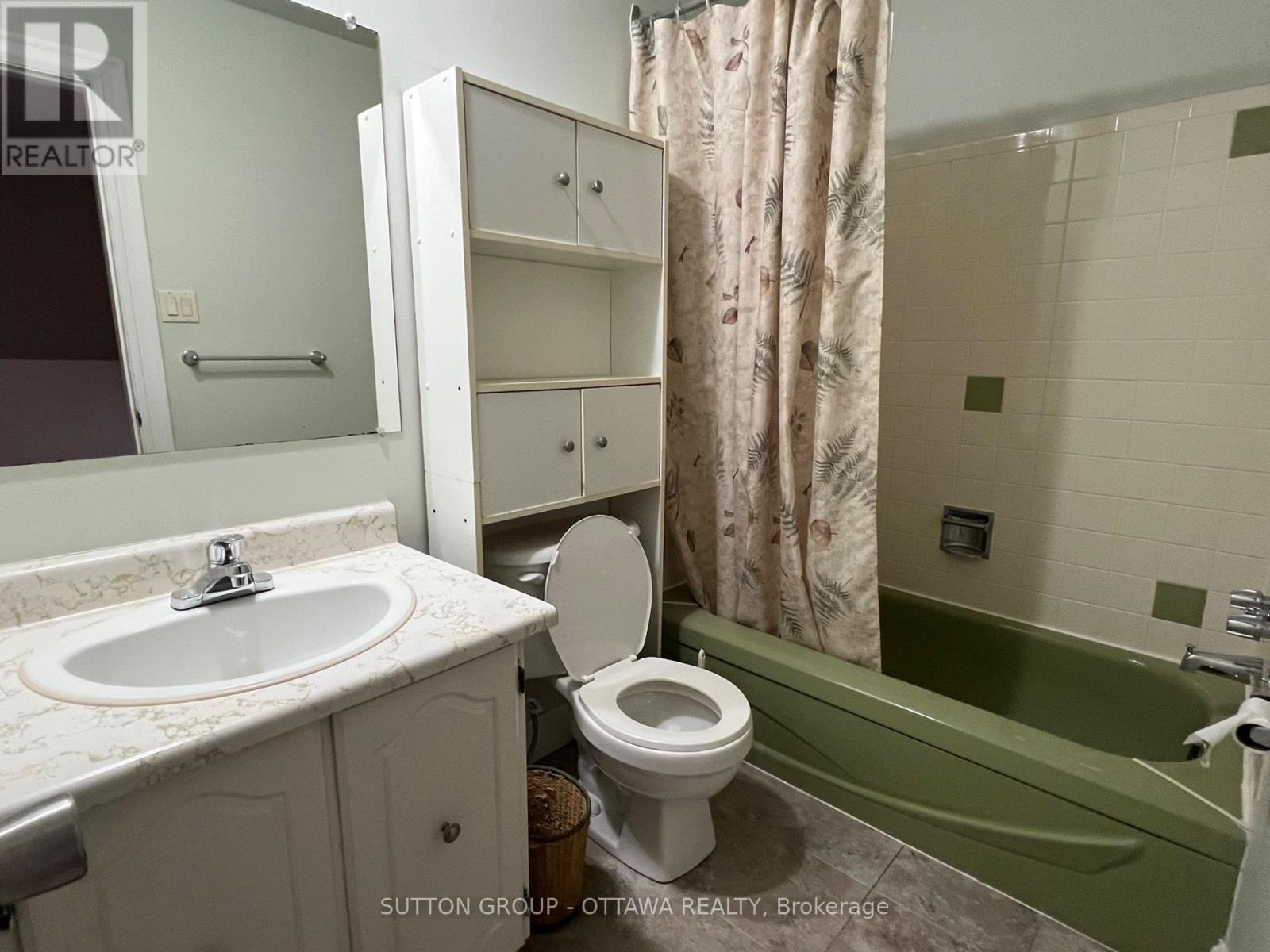 55 Hadley Circle, Ottawa, Ontario  K2H 7Z8 - Photo 16 - X12652632