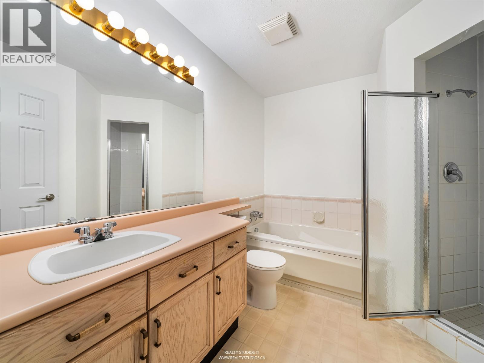 303 123 E 6th Street, North Vancouver, British Columbia  V7L 1N9 - Photo 22 - R3078961