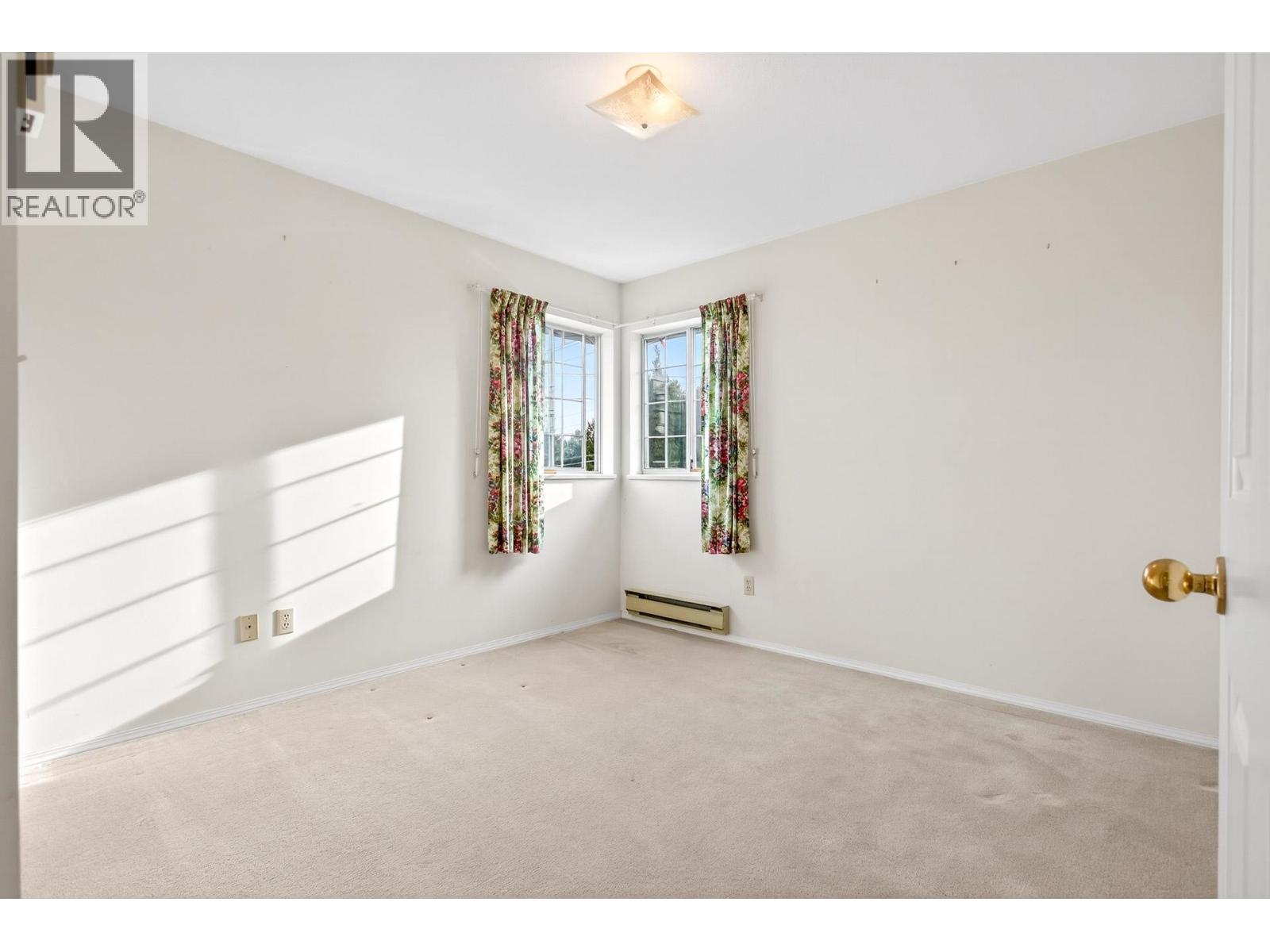 1819 Foster Avenue, Coquitlam, British Columbia  V3J 7K8 - Photo 31 - R3078895