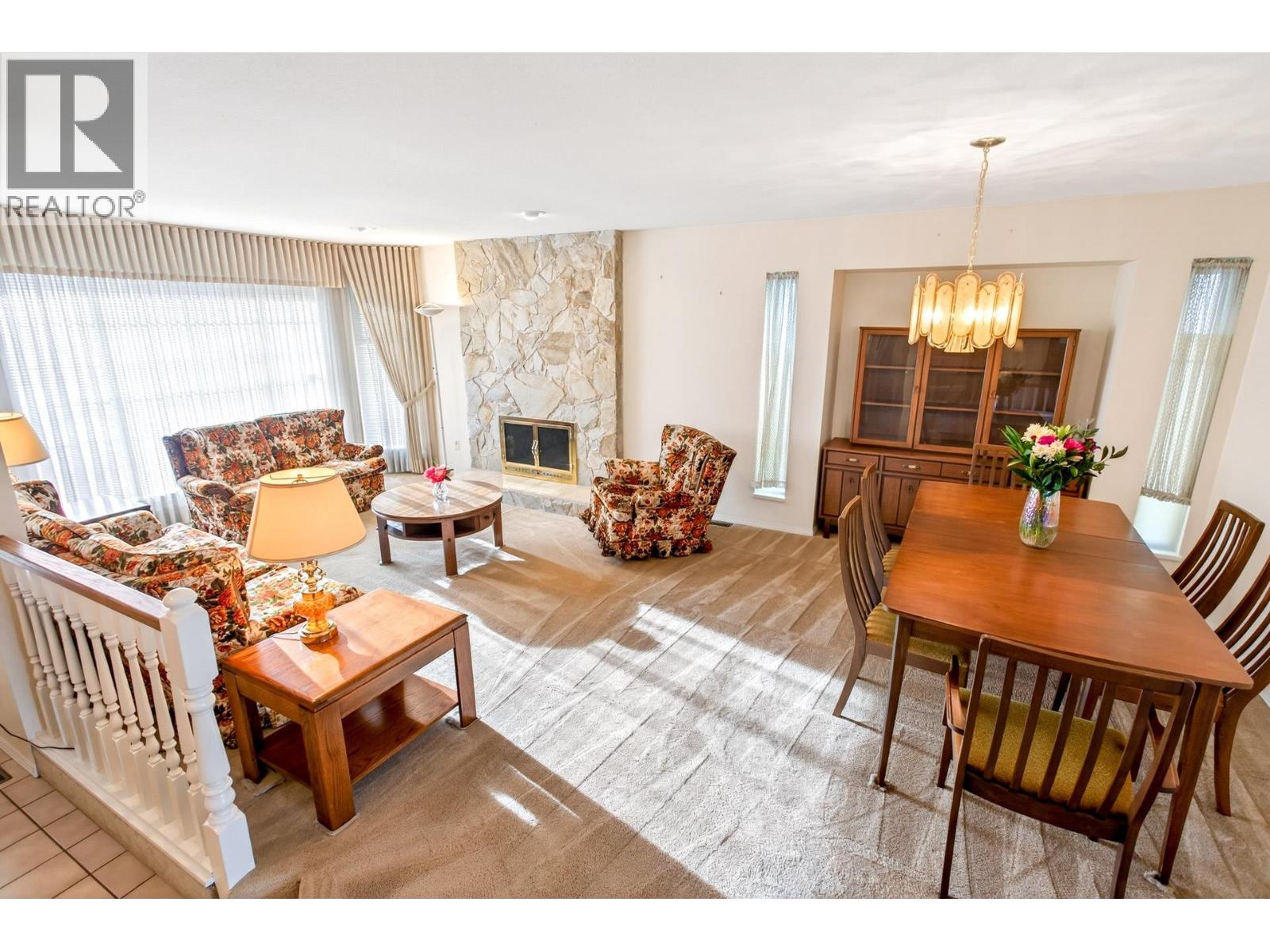 1819 Foster Avenue, Coquitlam, British Columbia  V3J 7K8 - Photo 5 - R3078895