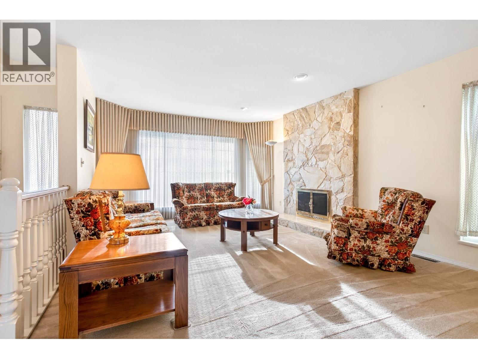 1819 Foster Avenue, Coquitlam, British Columbia  V3J 7K8 - Photo 6 - R3078895