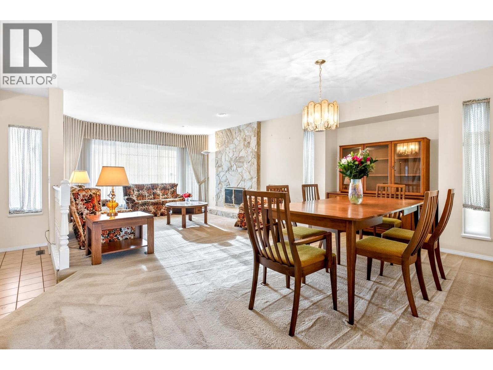 1819 Foster Avenue, Coquitlam, British Columbia  V3J 7K8 - Photo 4 - R3078895