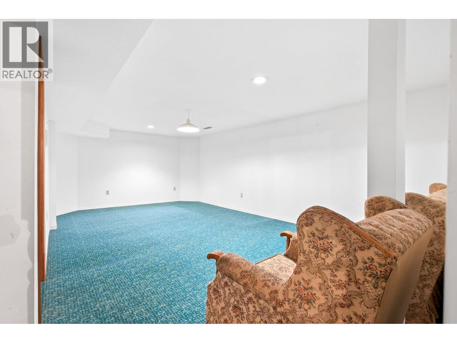 1819 Foster Avenue, Coquitlam, British Columbia  V3J 7K8 - Photo 33 - R3078895