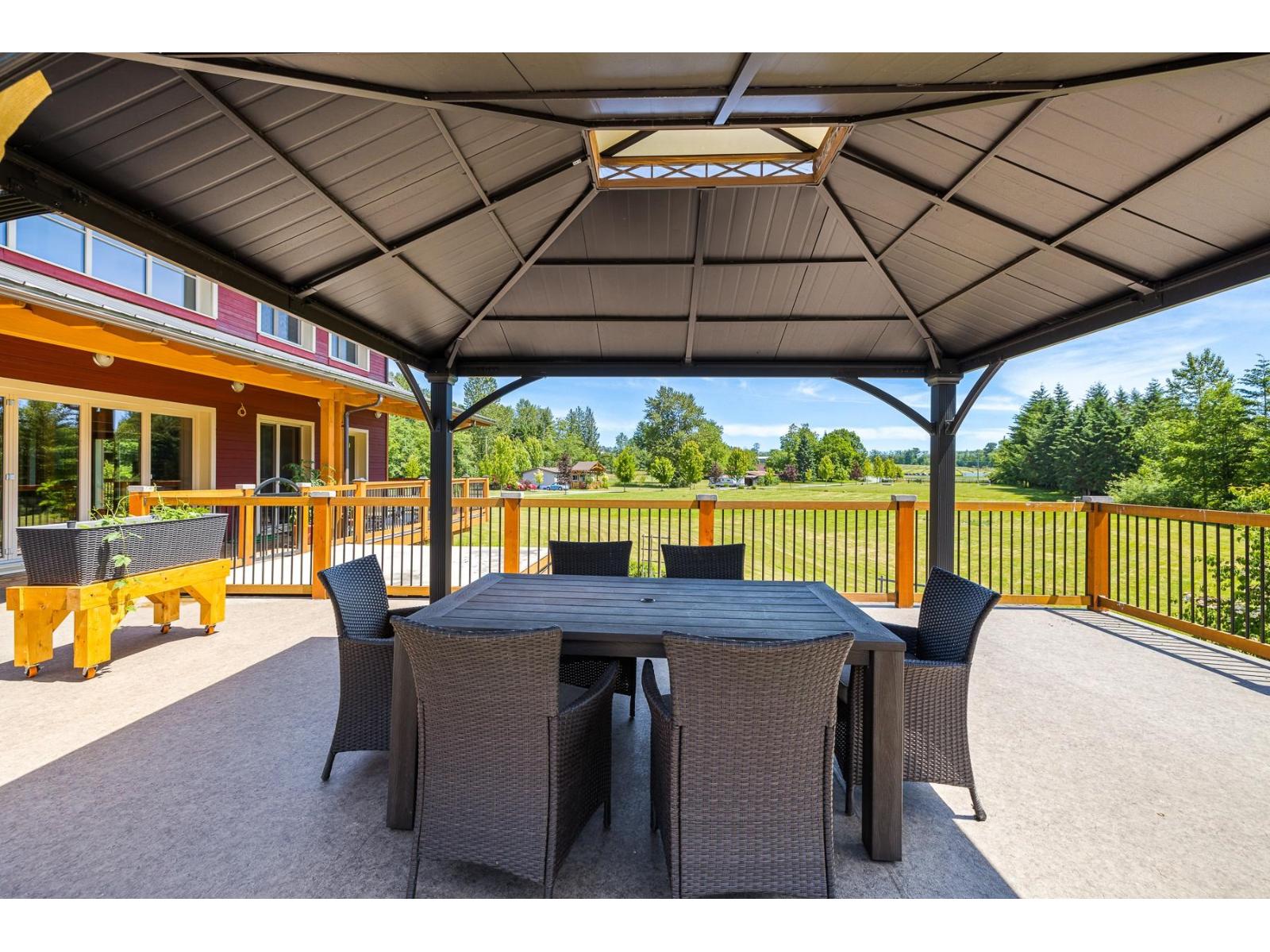 1061 216 Street, Langley, British Columbia  V2Z 1R3 - Photo 30 - R3078007