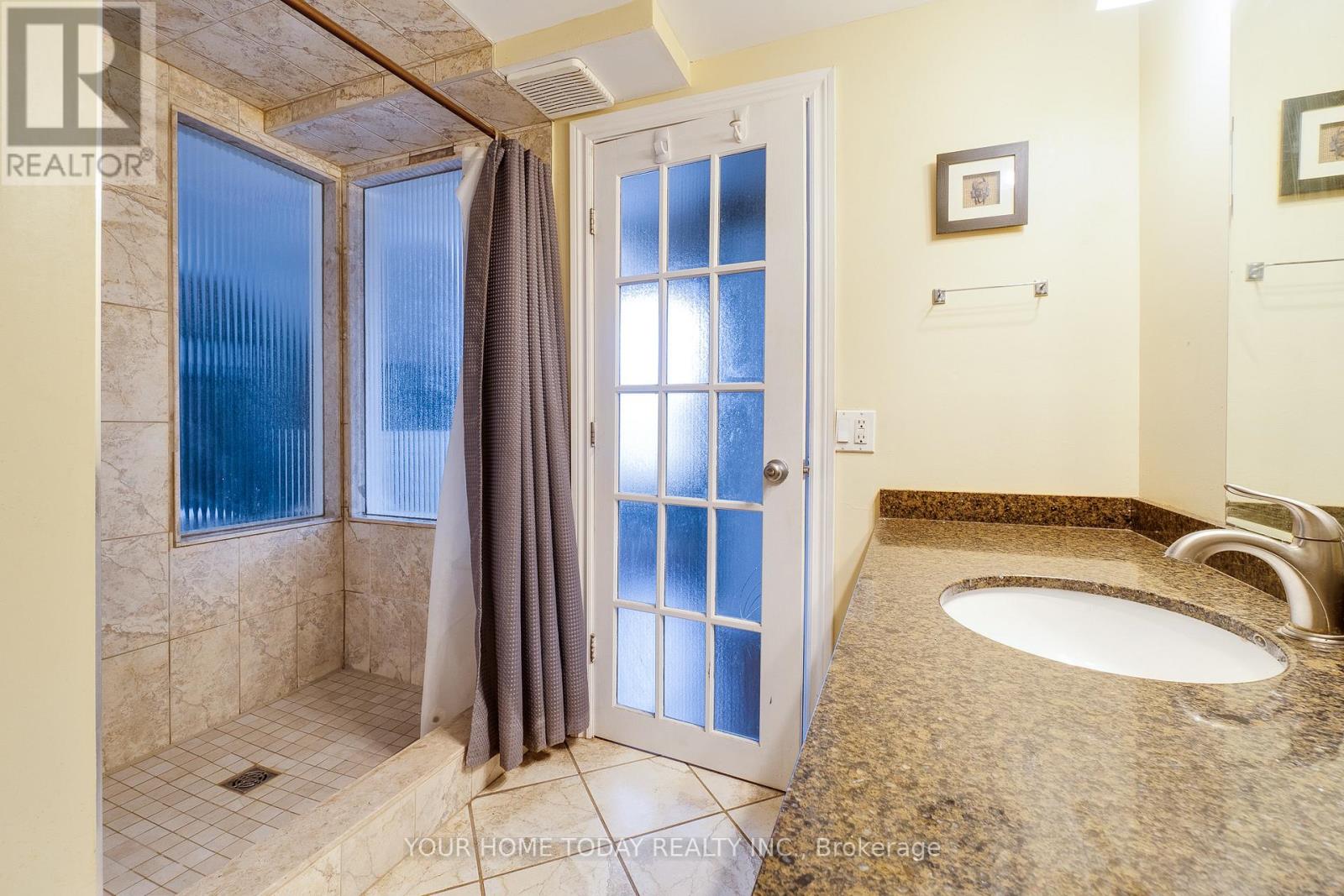 10 Knox Street, Halton Hills, Ontario  L7J 1C7 - Photo 22 - W12696186