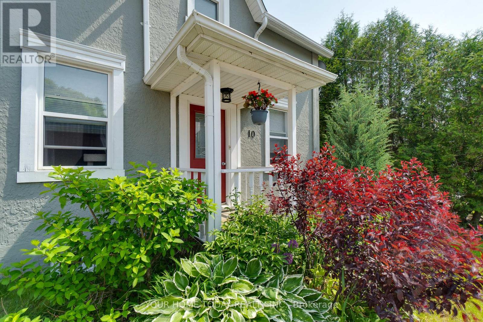 10 Knox Street, Halton Hills, Ontario  L7J 1C7 - Photo 4 - W12696186