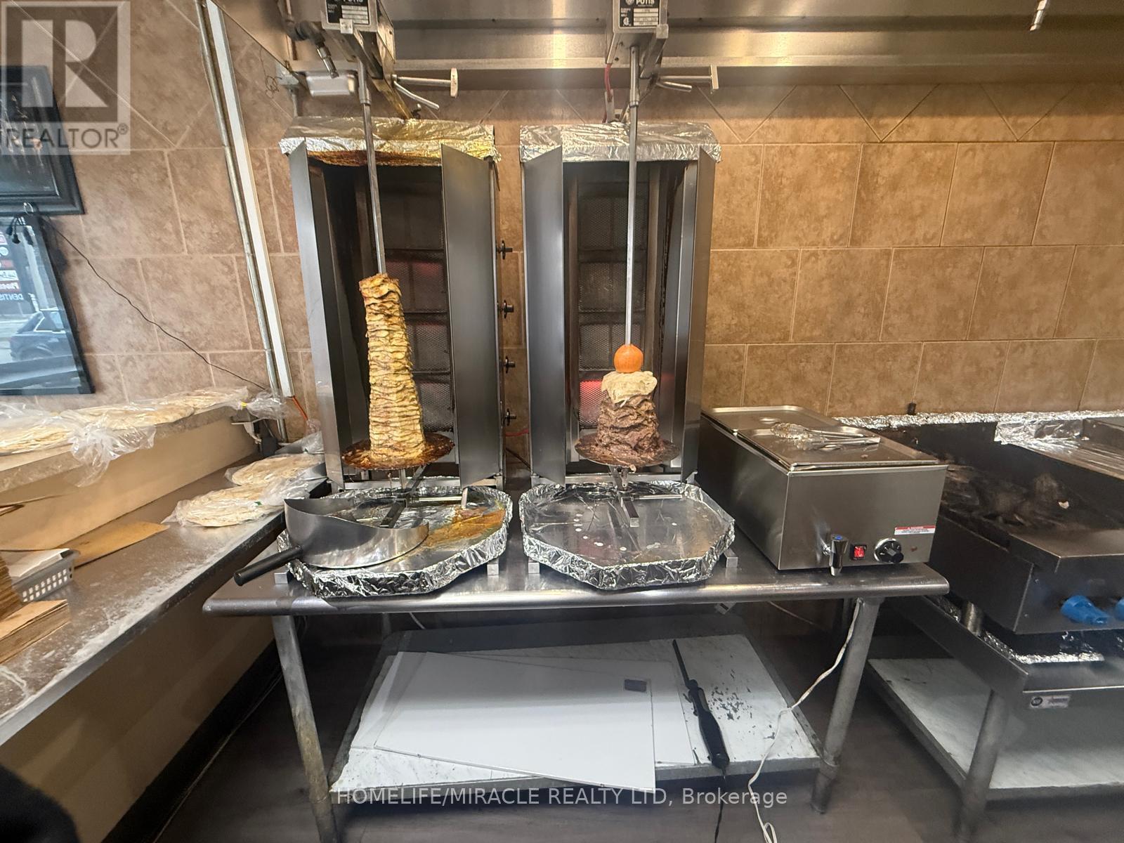 1900 Lakeshore Road W, Mississauga, Ontario  L5J 1J7 - Photo 12 - W12696252