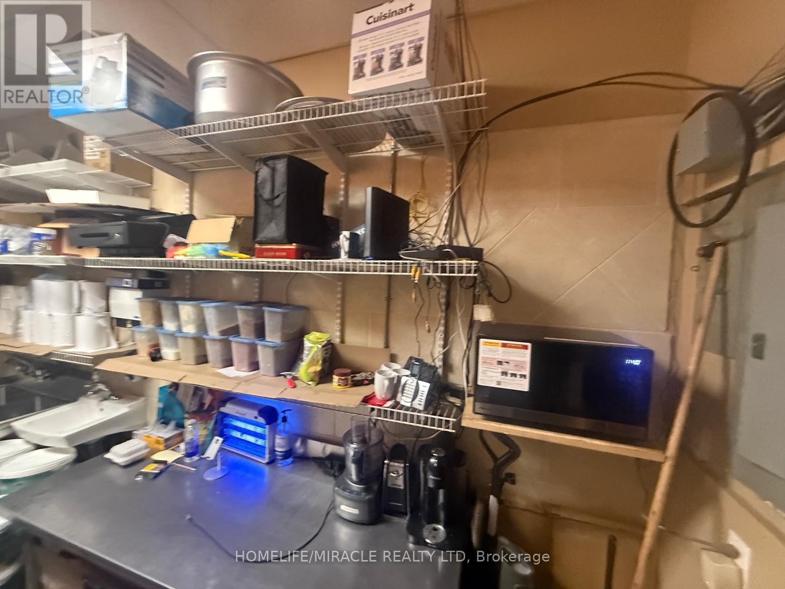 1900 Lakeshore Road W, Mississauga, Ontario  L5J 1J7 - Photo 15 - W12696252