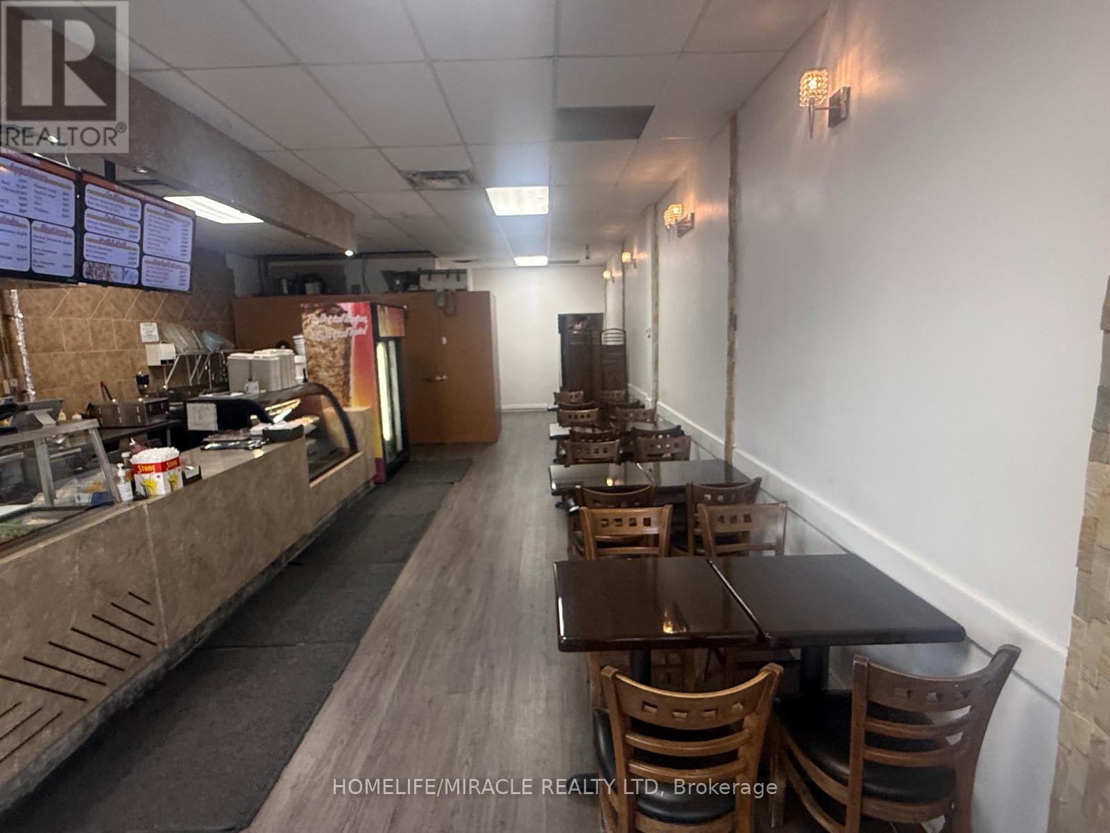 1900 Lakeshore Road W, Mississauga, Ontario  L5J 1J7 - Photo 3 - W12696252