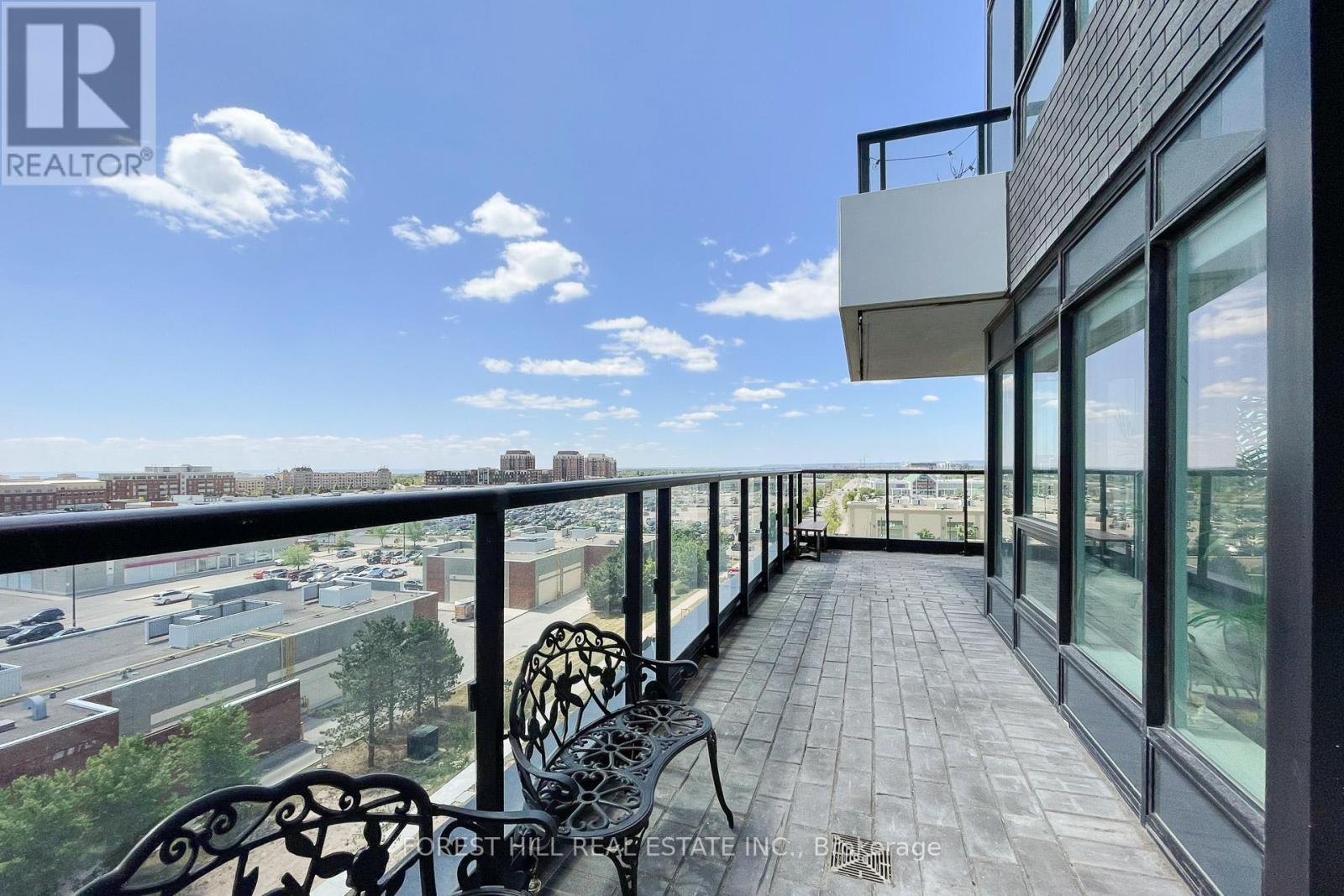 502 - 297 Oak Walk Drive, Oakville, Ontario  L6H 3R6 - Photo 23 - W12696258