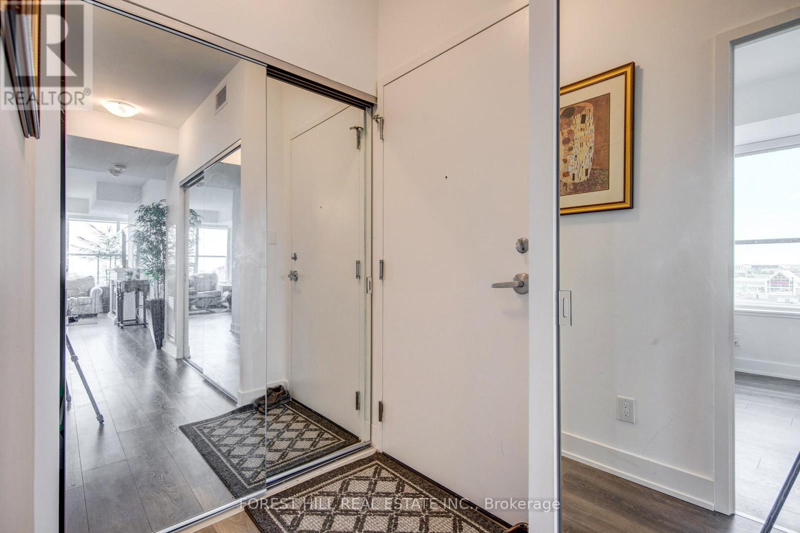 502 - 297 Oak Walk Drive, Oakville, Ontario  L6H 3R6 - Photo 3 - W12696258