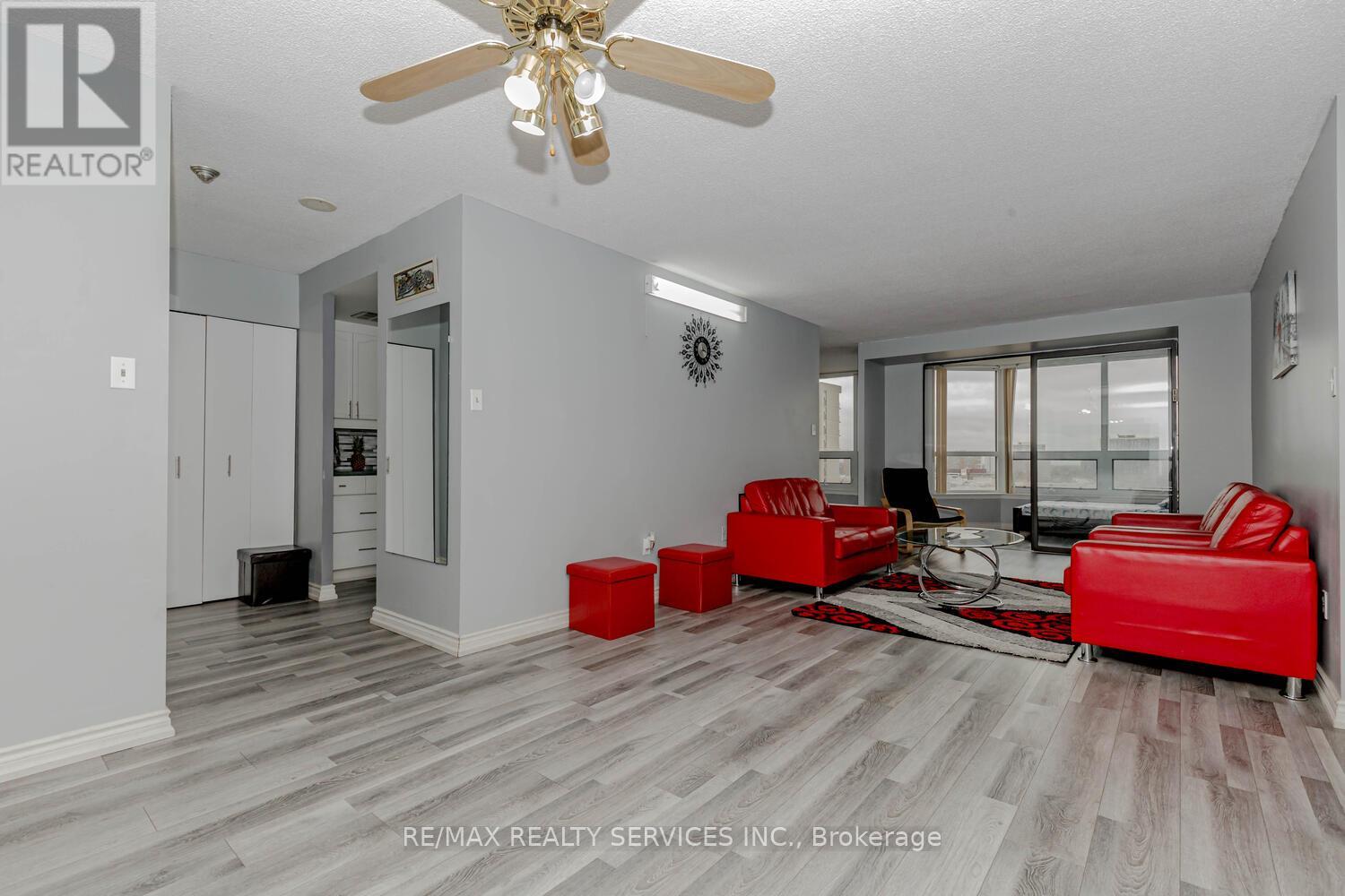 1204 - 8 Lisa Street, Brampton, Ontario  L6T 4S6 - Photo 18 - W12696262