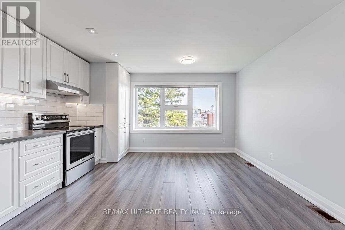 Upper - 198 Cornelius Parkway, Toronto, Ontario  M6L 2K9 - Photo 18 - W12696280