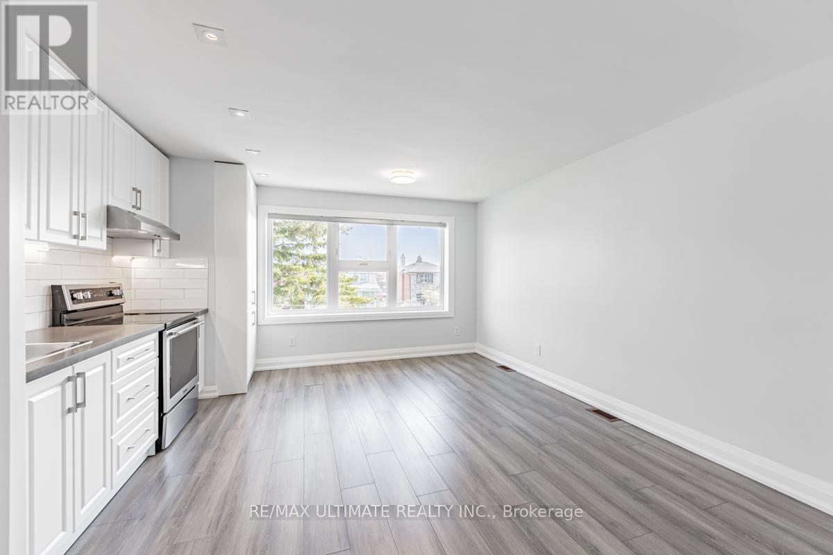 Upper - 198 Cornelius Parkway, Toronto, Ontario  M6L 2K9 - Photo 5 - W12696280