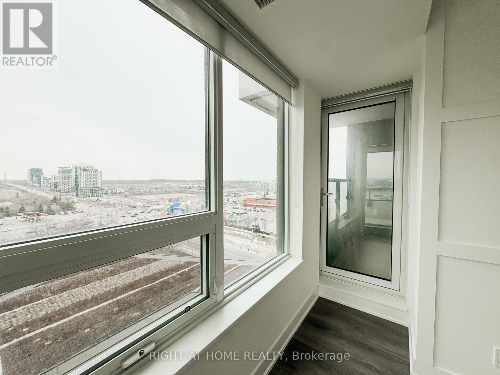 1004 - 297 Oak Walk Drive, Oakville, Ontario  L6H 6Z3 - Photo 20 - W12696286