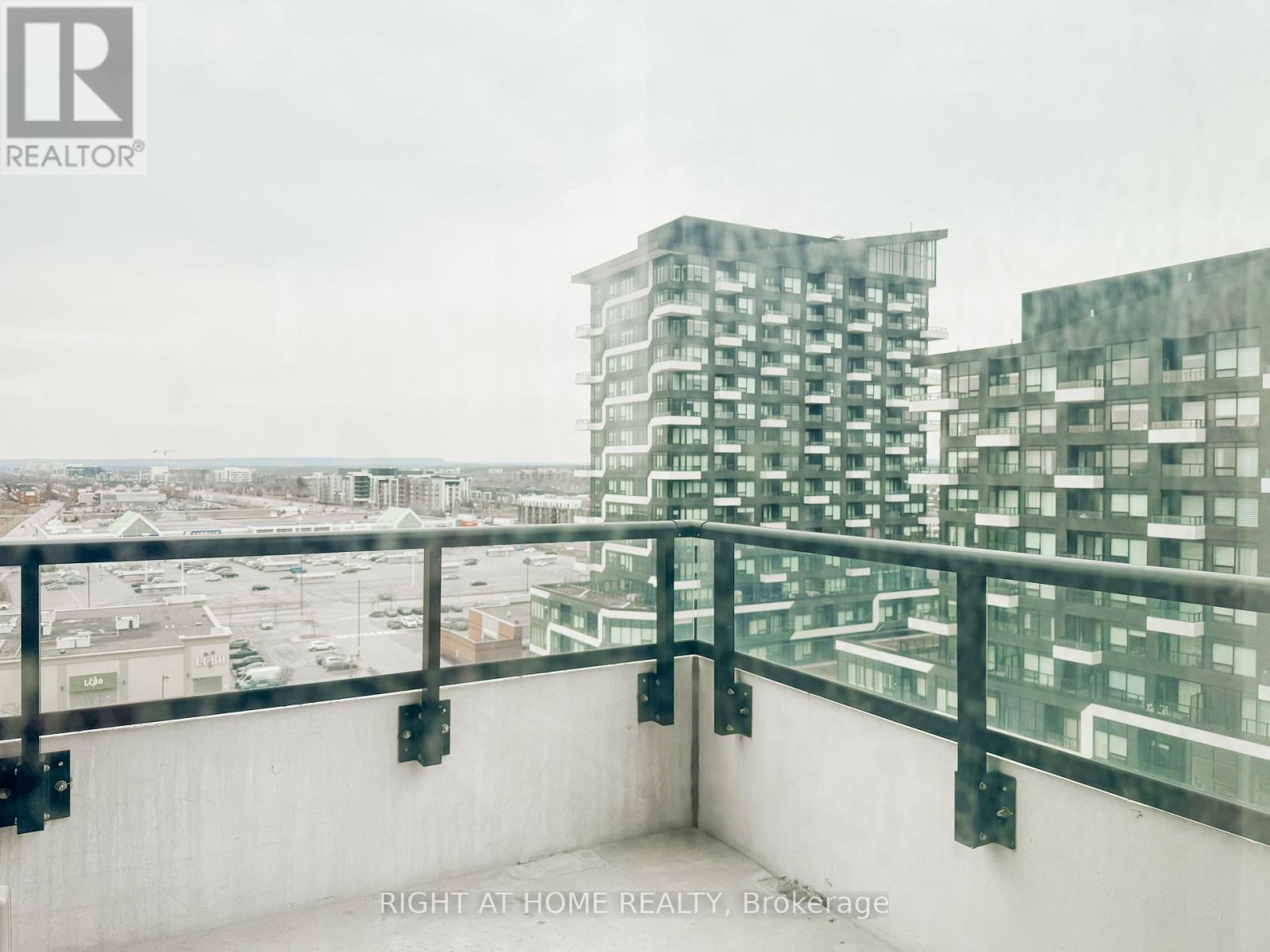 1004 - 297 Oak Walk Drive, Oakville, Ontario  L6H 6Z3 - Photo 21 - W12696286