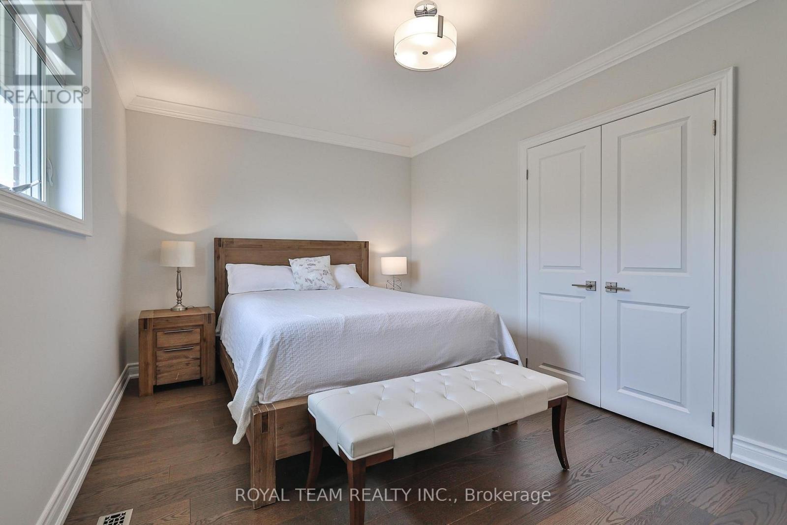 6 Crioline Road, Toronto, Ontario  M6L 2S3 - Photo 15 - W12696308