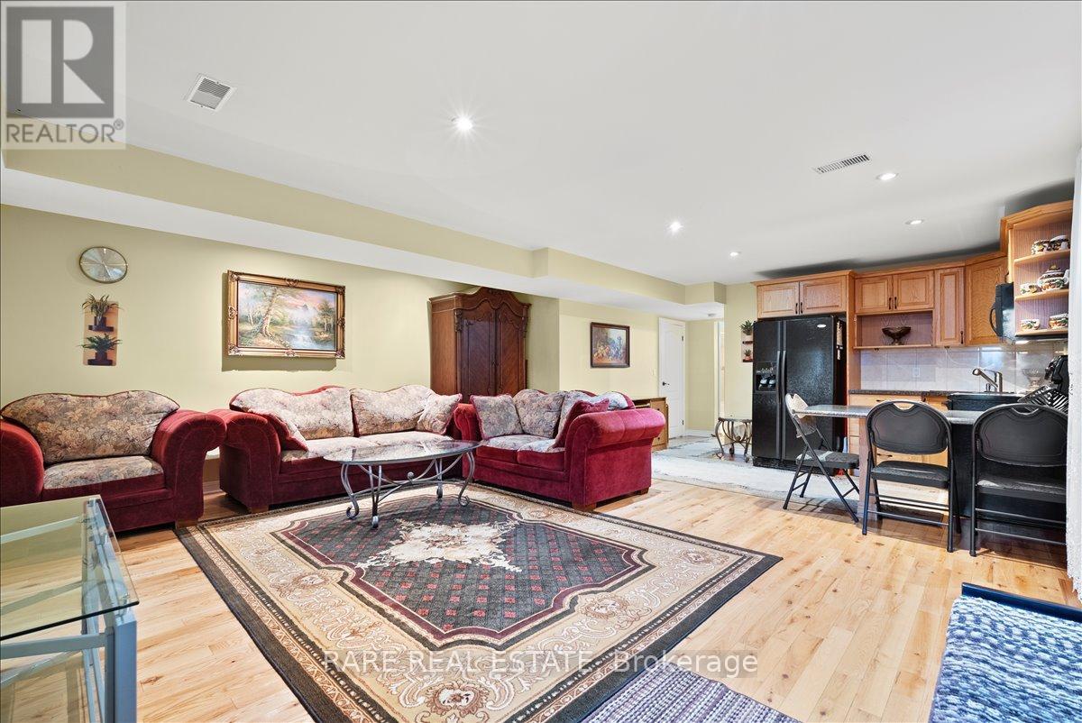 Lower - 40 Lloyd George Avenue, Toronto, Ontario  M8W 3W6 - Photo 1 - W12696320