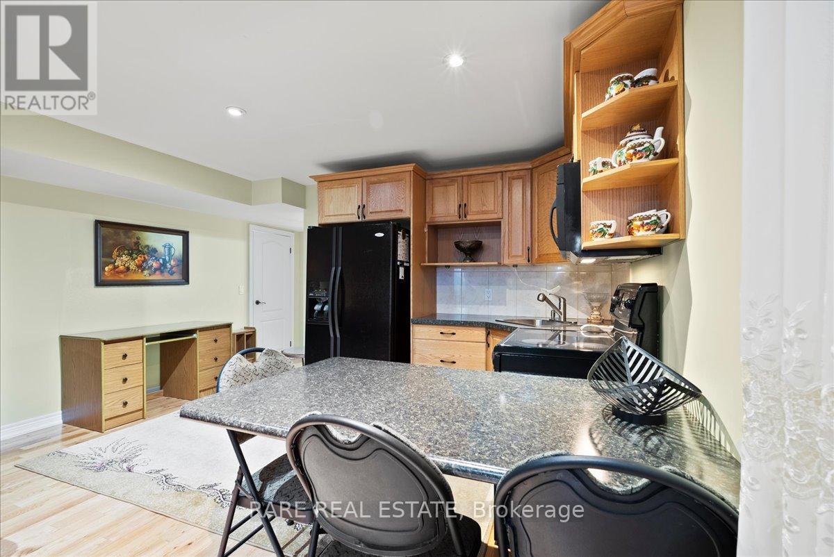 Lower - 40 Lloyd George Avenue, Toronto, Ontario  M8W 3W6 - Photo 4 - W12696320