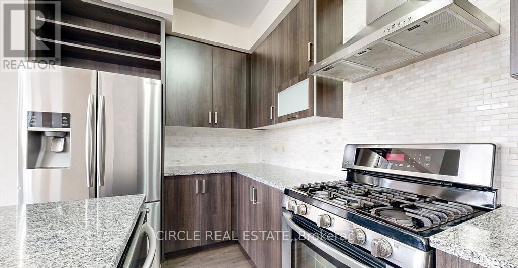 603 Remembrance Road, Brampton, Ontario  L7A 4L2 - Photo 9 - W12696366