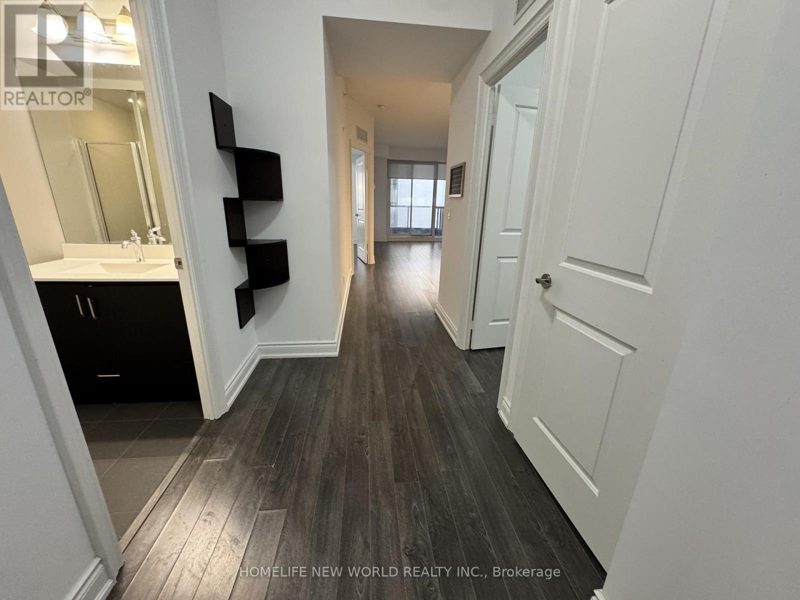 703 - 38 Cedarland Drive, Markham, Ontario  L6G 0G7 - Photo 5 - N12616386