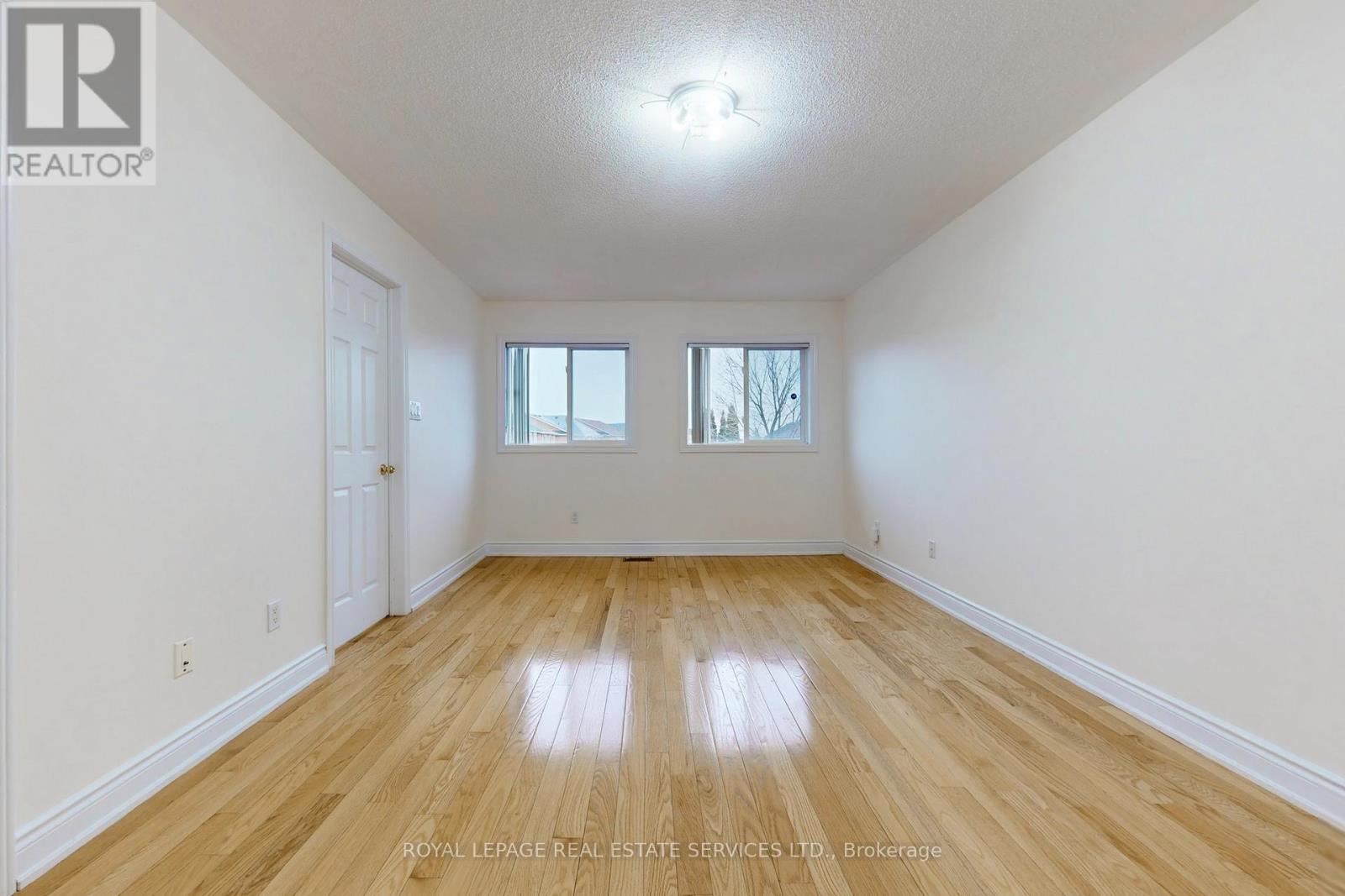 908 Stonebridge Avenue, Mississauga, Ontario  L5V 2L5 - Photo 24 - W12695722